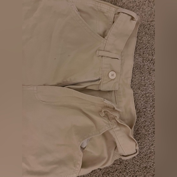Brandy Melville baggy cargo pants🩷 - Picture 3 of 3